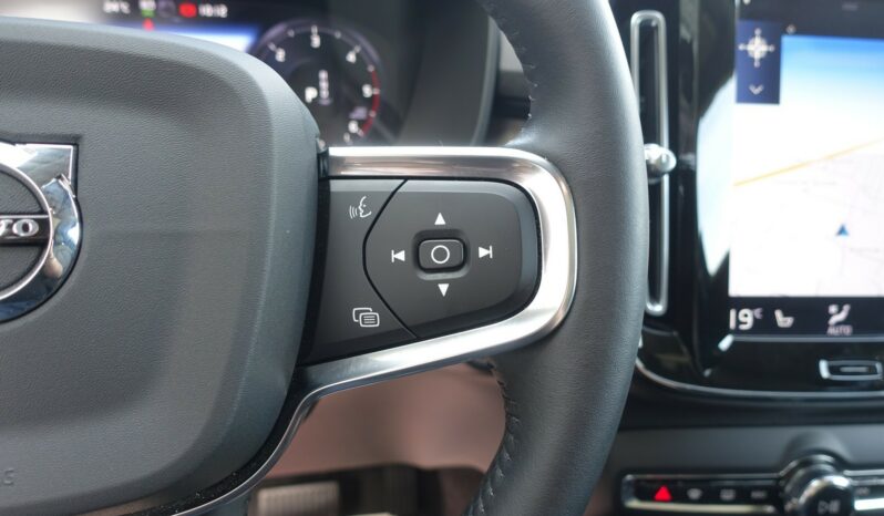 VOLVO XC 40 D4 2.0 L GEARTRONIC 190CH AWD INSCRIPTION complet