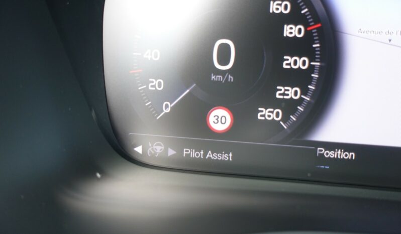 VOLVO XC 40 D4 2.0 L GEARTRONIC 190CH AWD INSCRIPTION complet
