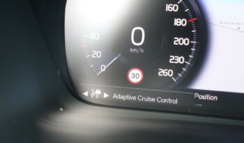 VOLVO XC 40 D4 2.0 L GEARTRONIC 190CH AWD INSCRIPTION complet