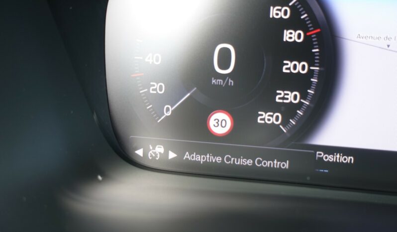 VOLVO XC 40 D4 2.0 L GEARTRONIC 190CH AWD INSCRIPTION complet