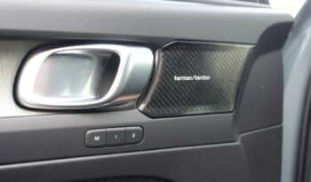 VOLVO XC 40 D4 2.0 L GEARTRONIC 190CH AWD INSCRIPTION complet