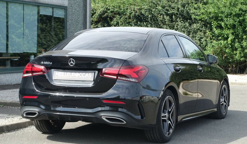 NOUVELLE MERCEDES CLASSE A BERLINE 180d 8G-DCT AMG-LINE complet