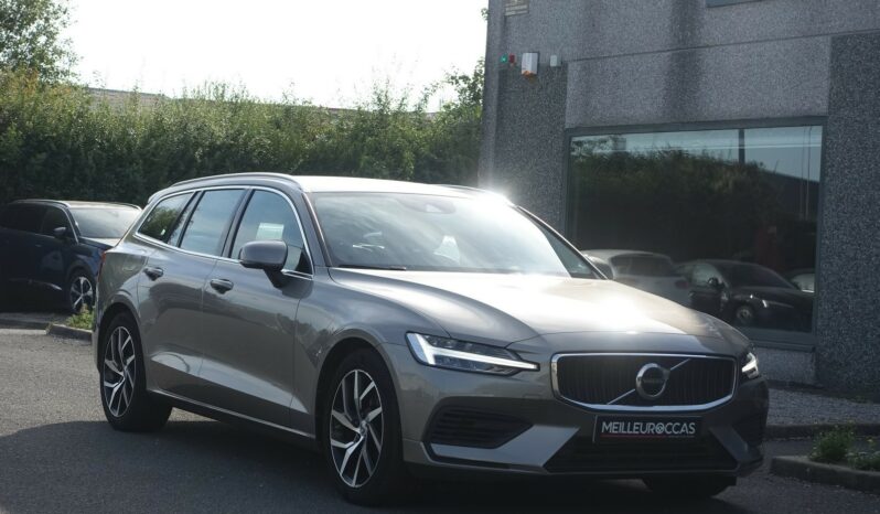 VOLVO V 60 T6 AWD HYBRIDE RECHARGEABLE GEARTRONIC PHEV 340 CH  MOMENTUM complet