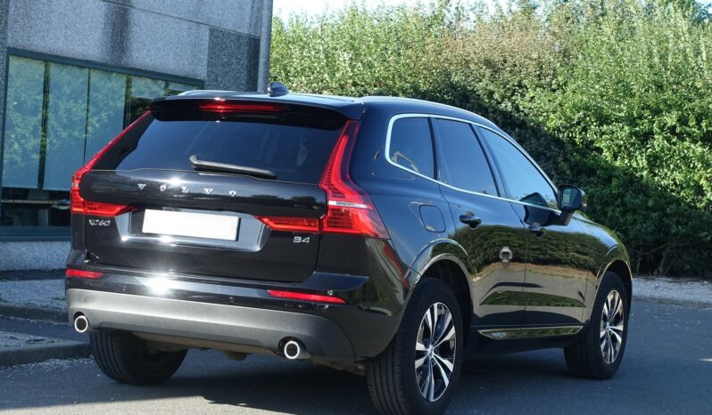 VOLVO XC 60 B4 2.0 L GEARTRONIC 197 CH MHEV MOMENTUM complet