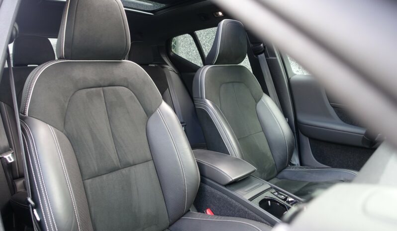 VOLVO XC 40 D4 2.0 L GEARTRONIC 190CH R-DESIGN complet