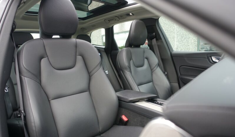 VOLVO XC 60 T6 HYBRIDE RECHARGEABLE GEARTRONIC AWD 340 CH INSCRIPTION complet