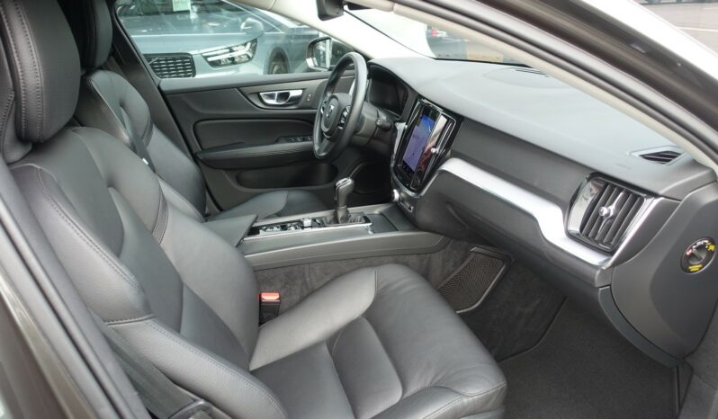 VOLVO V 60 D3 2.0 L 150CH MOMENTUM complet