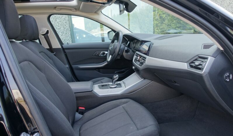 BMW 318 DA TOURING DKG SERIE 3 150 CH MHEV BVA complet