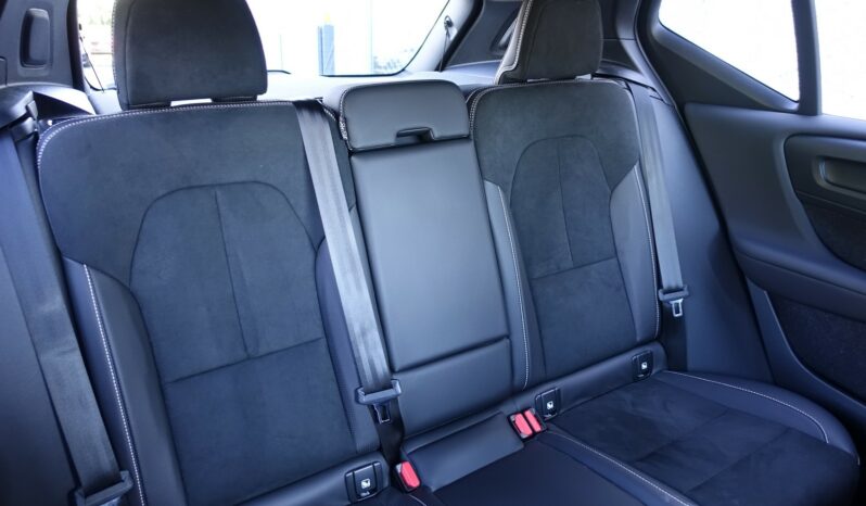 VOLVO XC 40 D3 2.0 L 150 CH R-DESIGN complet