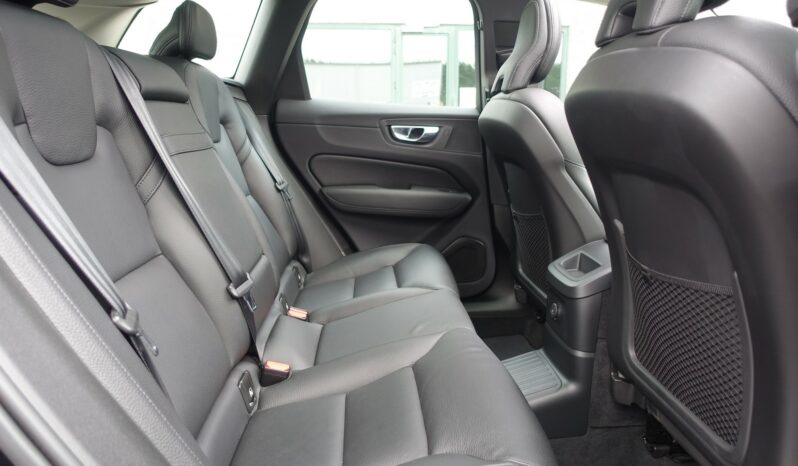 VOLVO XC 60 T6 HYBRIDE RECHARGEABLE GEARTRONIC AWD 340 CH INSCRIPTION complet
