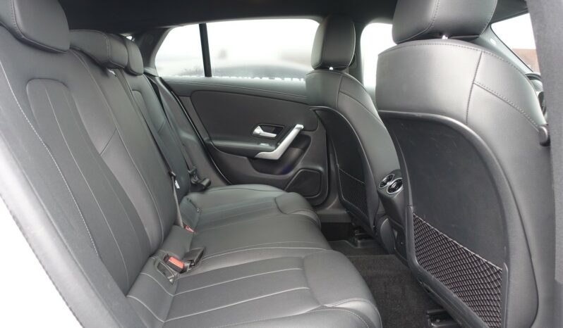MERCEDES CLA SHOOTING BRAKE 180 D 8G-DCT complet