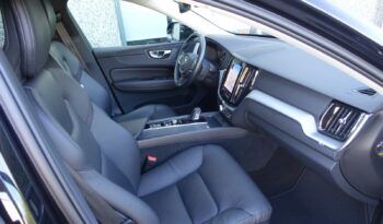VOLVO XC 60 B4 2.0 L GEARTRONIC 197 CH MHEV MOMENTUM complet