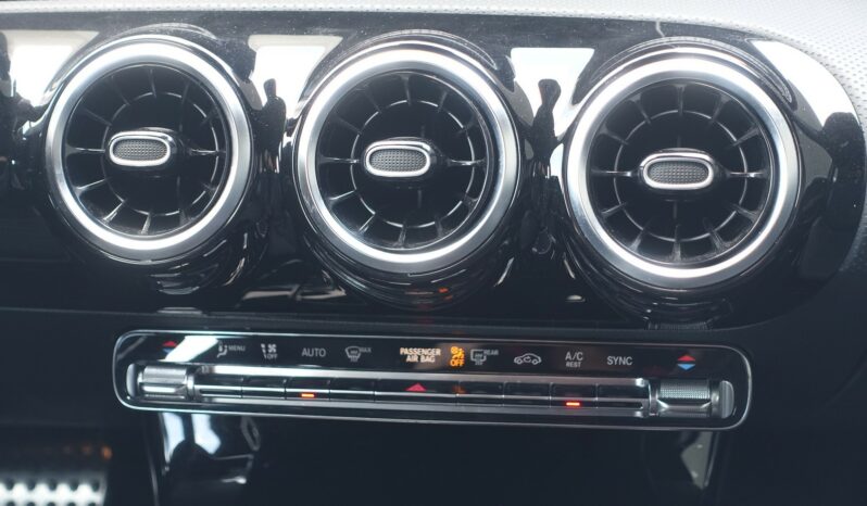 MERCEDES CLASSE A 200 D 150 CH 8G-DCT  AMG-LINE complet
