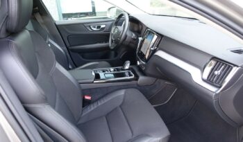 VOLVO V 60 T6 AWD HYBRIDE RECHARGEABLE GEARTRONIC PHEV 340 CH  MOMENTUM complet