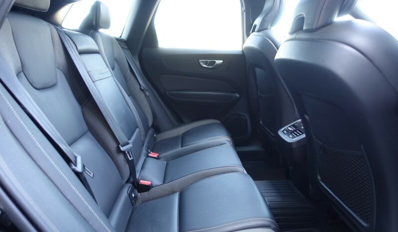 VOLVO XC 60 B4 D5 2.0L GEARTRONIC 197CH MHEV PHASE 2 R-DESIGN complet