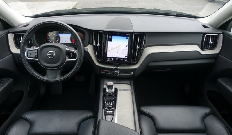 VOLVO XC 60 T6 HYBRIDE RECHARGEABLE GEARTRONIC AWD 340 CH INSCRIPTION complet