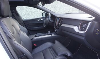 VOLVO XC 60 T8 AWD TWIN ENGINE HYBRIDE RECHARGEABLE GEARTRONIC 390 CH  R-DESIGN complet