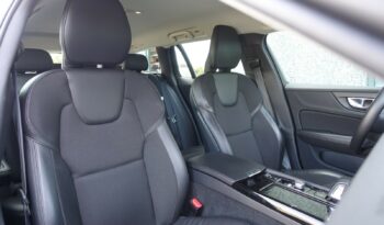 VOLVO V 60 T6 AWD HYBRIDE RECHARGEABLE GEARTRONIC PHEV 340 CH  MOMENTUM complet