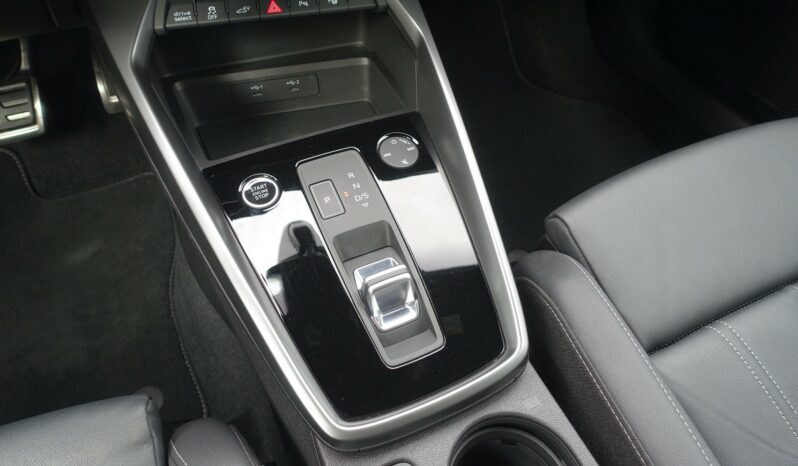 AUDI A3 SPORTBACK 45 COMPETITION TFSI E TRON S-TRONIC 245 CH HYBRIDE RECHARGEABLE  S-LINE complet