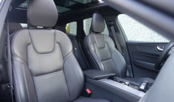 VOLVO XC 60 T8 AWD TWIN ENGINE HYBRIDE RECHARGEABLE GEARTRONIC 390 CH  R-DESIGN complet