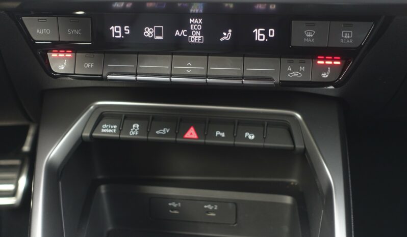 AUDI A3 SPORTBACK 45 COMPETITION TFSI E TRON S-TRONIC 245 CH HYBRIDE RECHARGEABLE  S-LINE complet