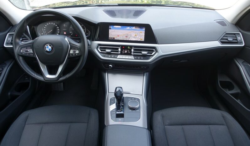 BMW 318 DA TOURING DKG SERIE 3 150 CH MHEV BVA complet