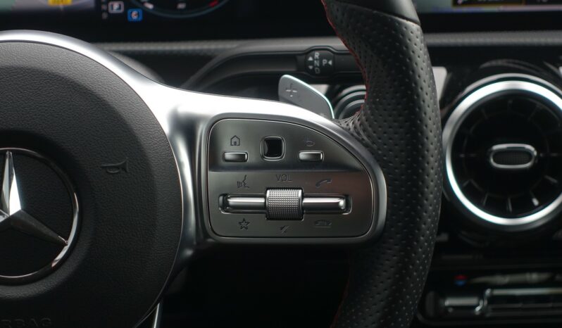 MERCEDES CLASSE A 180 D 7G-DCT  AMG-LINE complet
