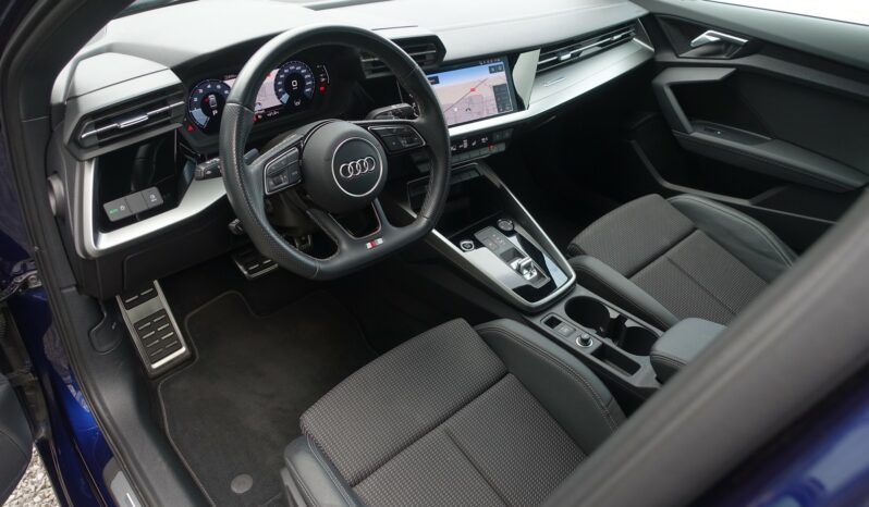 AUDI A3 BERLINE 30 TFSI S-TRONIC MHEV S-LINE INT complet