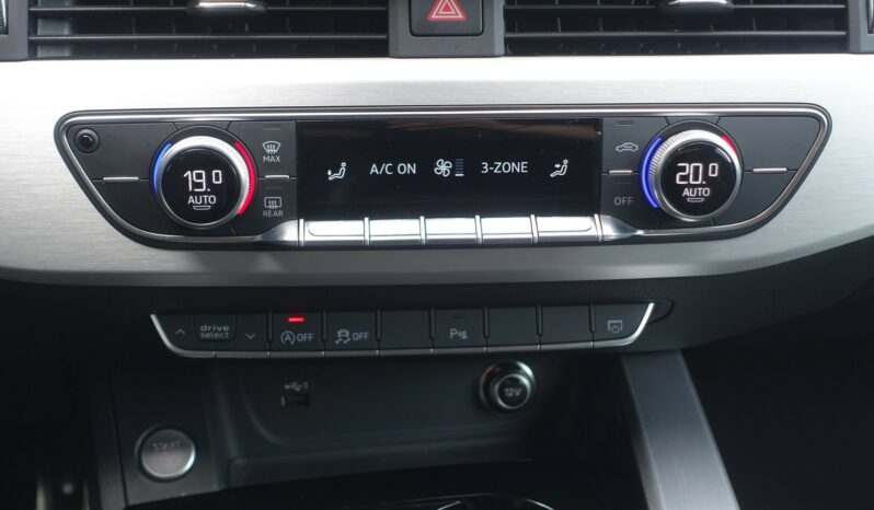 AUDI A4 BERLINE 30 TDI S-TRONIC MHEV S-LINE complet