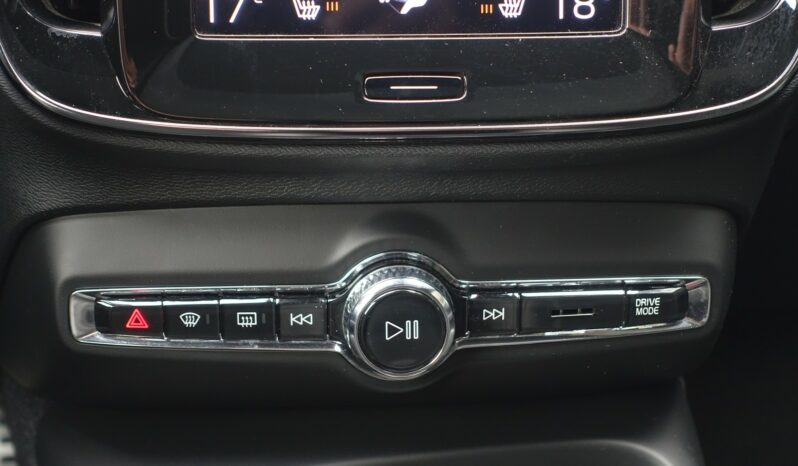 VOLVO XC 40 D3 2.0 L GEARTRONIC 150CH R-DESIGN complet