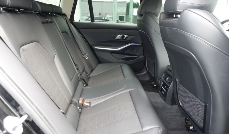 BMW 318 DA TOURING DKG SERIE 3 150 CH MHEV BVA complet