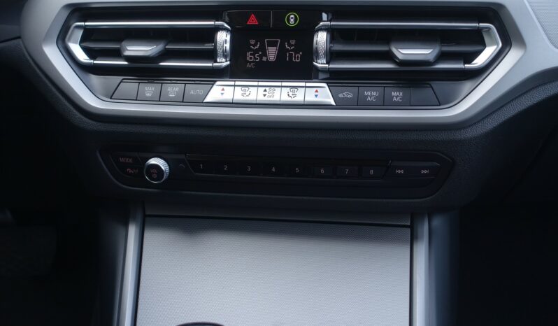 BMW 318 DA TOURING DKG SERIE 3 150 CH MHEV BVA complet
