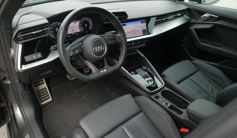 AUDI A3 SPORTBACK 45 COMPETITION TFSI E TRON S-TRONIC 245 CH HYBRIDE RECHARGEABLE  S-LINE complet