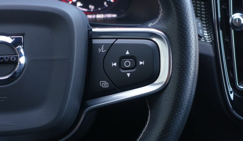 VOLVO XC 40 D3 2.0 L GEARTRONIC 150CH R-DESIGN complet