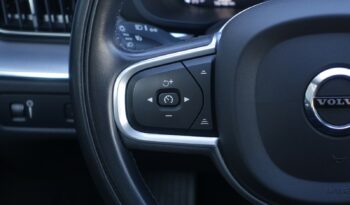 VOLVO XC 60 B4 2.0 L GEARTRONIC 197 CH MHEV MOMENTUM complet