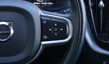 VOLVO XC 60 B4 2.0 L GEARTRONIC 197 CH MHEV MOMENTUM complet