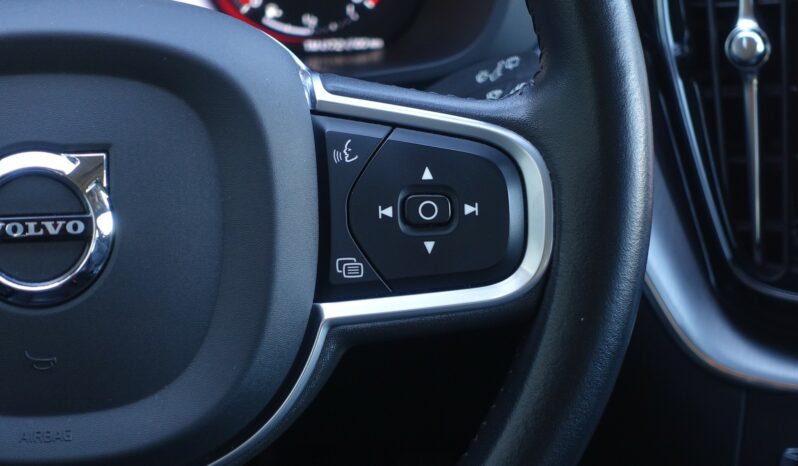 VOLVO XC 60 D4 2.0 L GEARTRONIC 190CH MOMENTUM complet