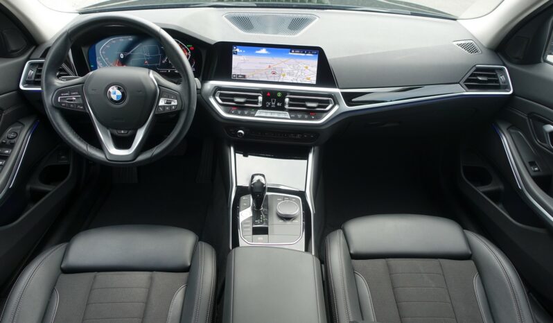 BMW 318 DA TOURING DKG SERIE 3 150 CH MHEV BVA complet