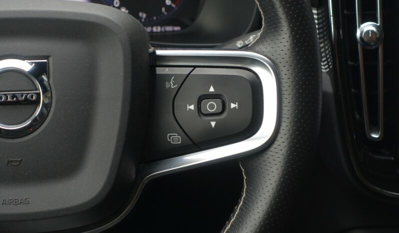 VOLVO XC 40 D3 2.0 L GEARTRONIC 150CH R-DESIGN complet