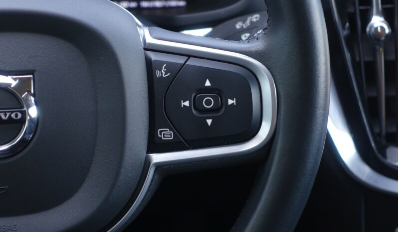 VOLVO V 60 D3 2.0 L GEARTRONIC 150CH MOMENTUM complet