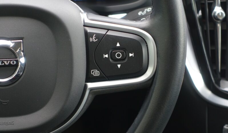 VOLVO V 60 D3 2.0 L GEARTRONIC 150CH MOMENTUM complet
