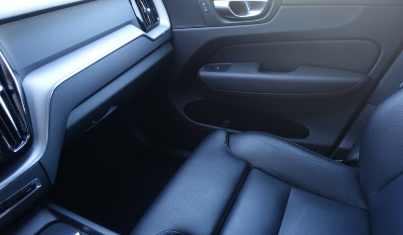 VOLVO XC 60 D4 2.0 L GEARTRONIC 190CH MOMENTUM complet