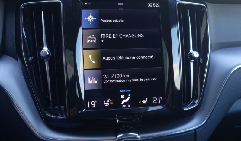 VOLVO XC 60 B4 2.0 L GEARTRONIC 197 CH MHEV MOMENTUM complet