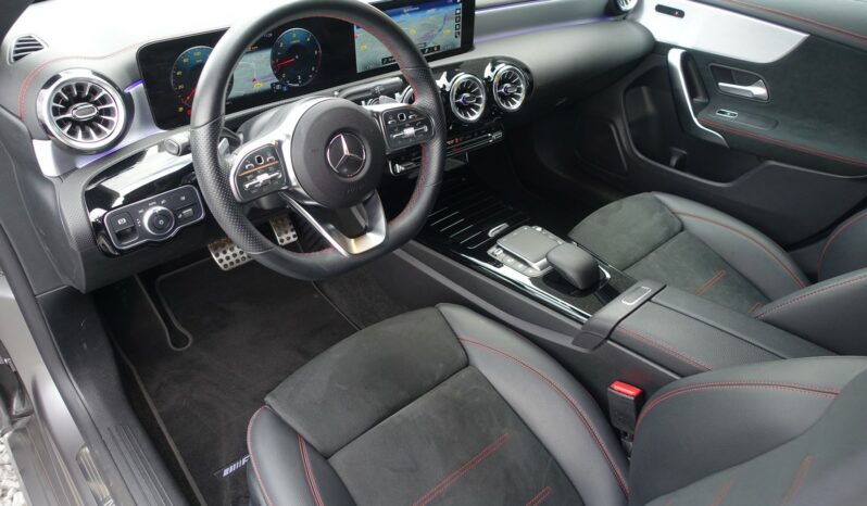 MERCEDES CLASSE CLA SHOOTING BRAKE 200 D 150 CH PHASE 2 AMG-LINE complet