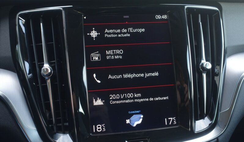 VOLVO V 60 T6 AWD HYBRIDE RECHARGEABLE GEARTRONIC PHEV 340 CH  MOMENTUM complet