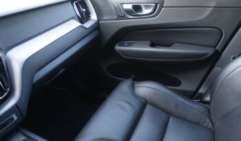 VOLVO XC 60 T8 AWD TWIN ENGINE HYBRIDE RECHARGEABLE GEARTRONIC 390 CH  R-DESIGN complet