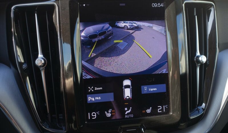 VOLVO XC 60 B4 2.0 L GEARTRONIC 197 CH MHEV MOMENTUM complet