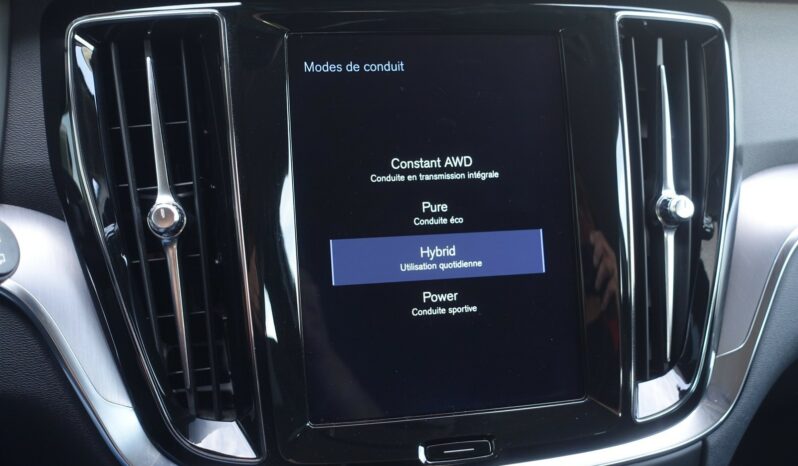 VOLVO V 60 T6 AWD HYBRIDE RECHARGEABLE GEARTRONIC PHEV 340 CH  MOMENTUM complet