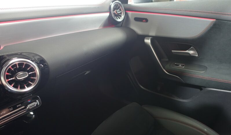 MERCEDES CLASSE CLA SHOOTING BRAKE 200 D 150 CH PHASE 2 AMG-LINE complet