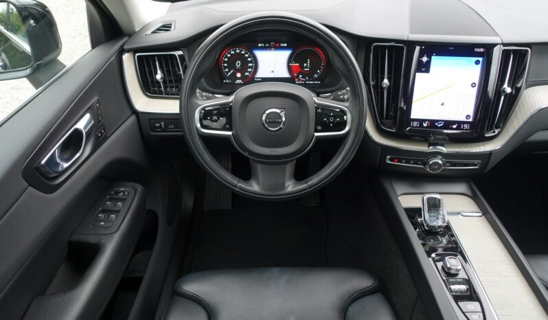 VOLVO XC 60 T6 HYBRIDE RECHARGEABLE GEARTRONIC AWD 340 CH INSCRIPTION complet